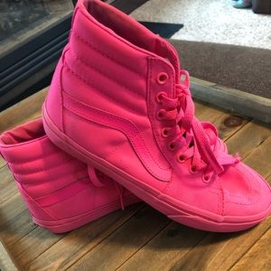 Vans Off The Wall SK8 Hi-Top Neon Pink